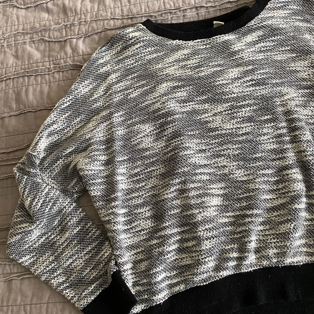 Forever 21 Monochrome Knit Sweater